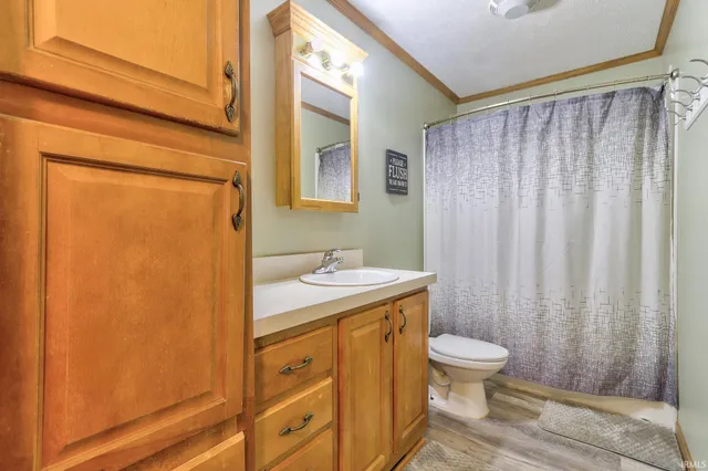 $315,000 | 9596 West 575 South, Owensville, IN 47665