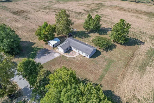 $315,000 | 9596 West 575 South, Owensville, IN 47665