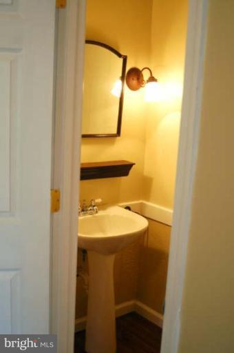 311 Cropp Road Fredericksburg, VA 22406 - Photo 10 of 22 Half Bath 1