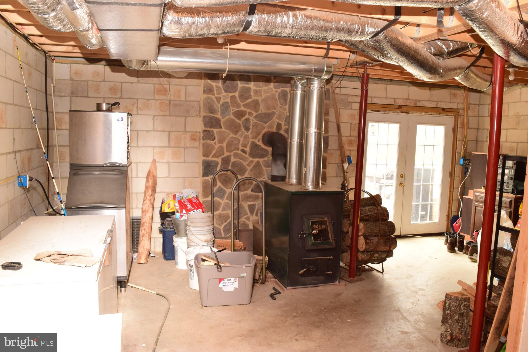 2593 Tabor Road Berkeley Springs, WV 25411 - Photo 9 of 28 Basement