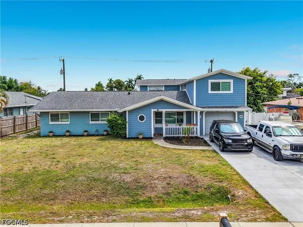 $535,000 | 2212 Crystal Drive, Fort Myers, FL 33907