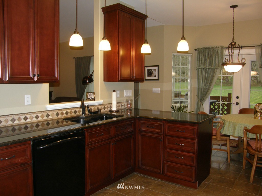 56 Lambert Road Elma, WA 98541 - Photo 2 of 25 Gallery Image 2