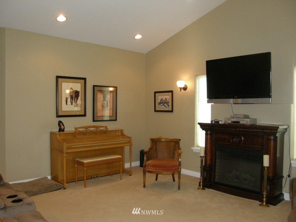 56 Lambert Road Elma, WA 98541 - Photo 10 of 25 Gallery Image 10