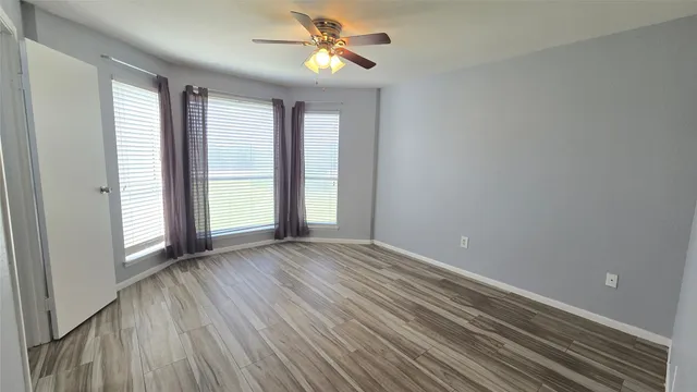 $95,000 | 18617 Egret Bay Boulevard, Unit 504, Houston, TX 77058