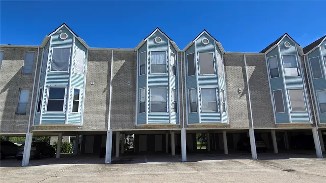 $95,000 | 18617 Egret Bay Boulevard, Unit 504, Houston, TX 77058