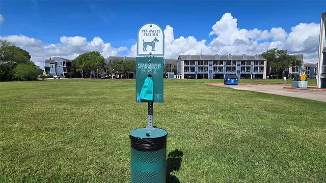 $95,000 | 18617 Egret Bay Boulevard, Unit 504, Houston, TX 77058