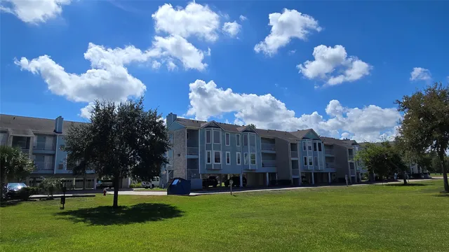 $95,000 | 18617 Egret Bay Boulevard, Unit 504, Houston, TX 77058