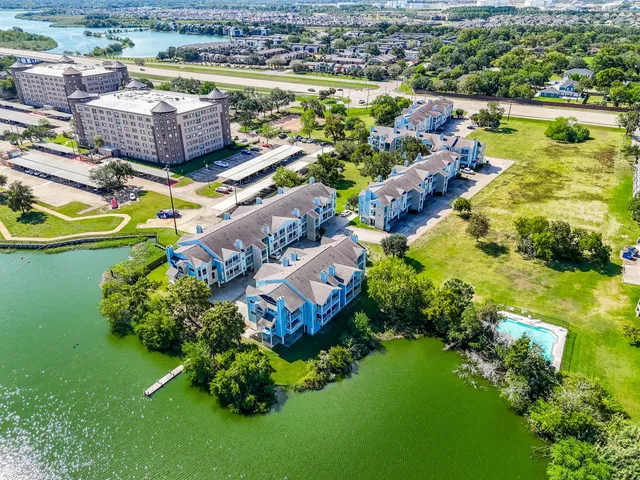 $95,000 | 18617 Egret Bay Boulevard, Unit 504, Houston, TX 77058