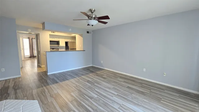 $95,000 | 18617 Egret Bay Boulevard, Unit 504, Houston, TX 77058