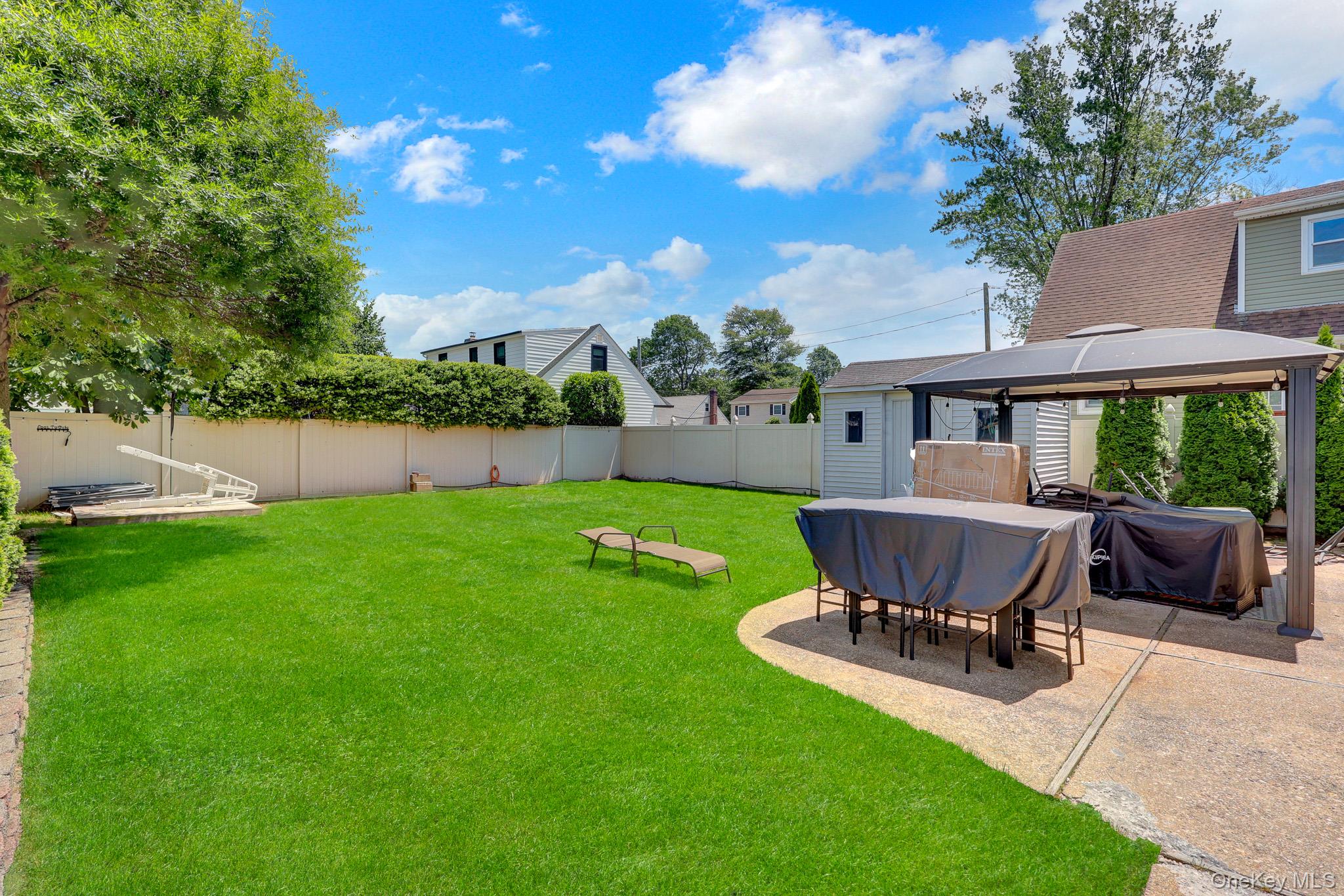 1893 Meadowbrook Road Merrick, NY 11566 - Photo 35 of 37