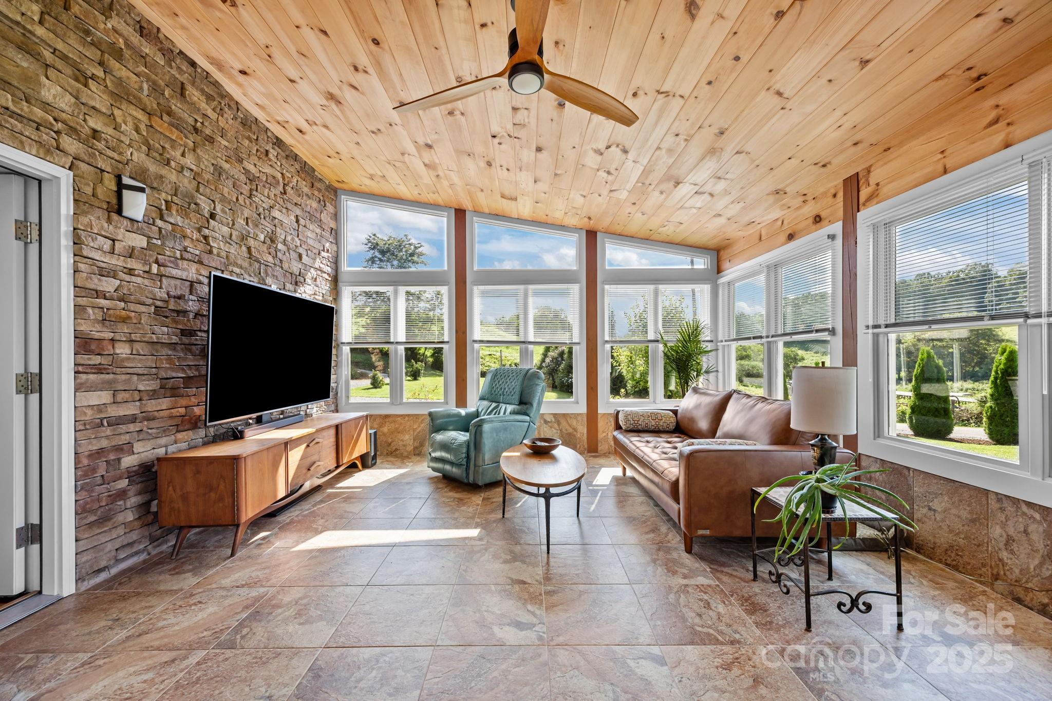 593 Buck Ridge Road Waynesville, NC 28785 - Photo 3 of 41 Gallery Image 3