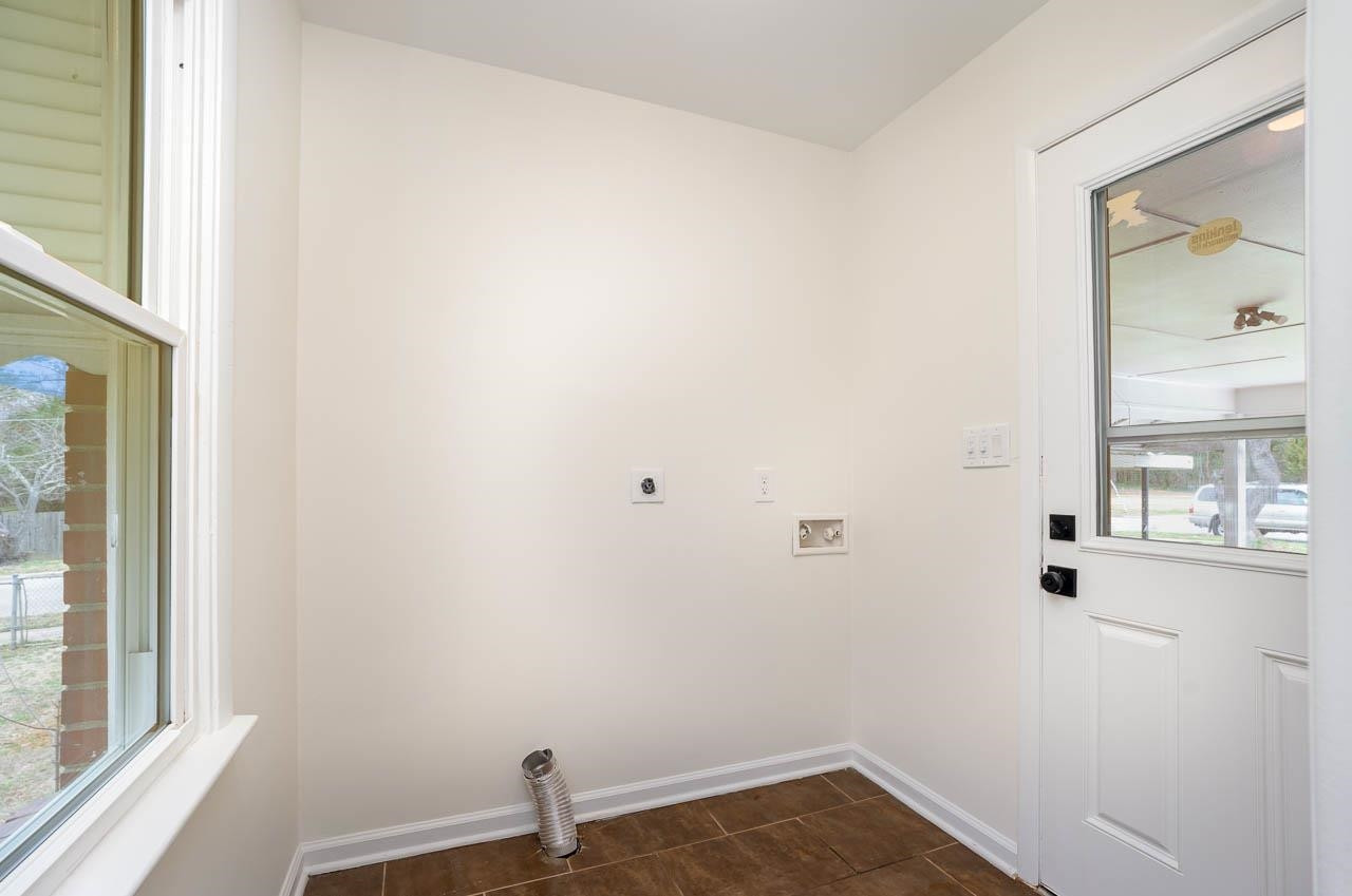 628 Peyton Street Raleigh, NC 27610 - Photo 8 of 16 Photo 8
