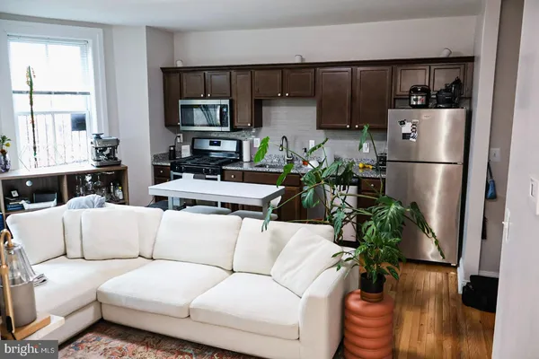 $1,550 | 1734 Bolton Street, Unit 3R, Baltimore, MD 21217