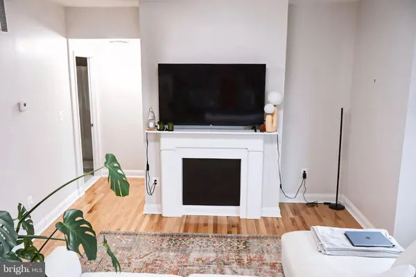 $1,550 | 1734 Bolton Street, Unit 3R, Baltimore, MD 21217