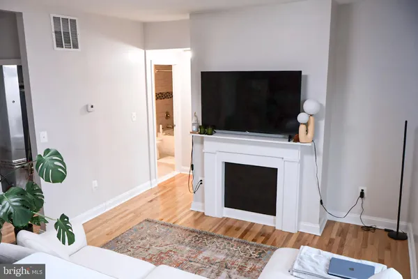 $1,550 | 1734 Bolton Street, Unit 3R, Baltimore, MD 21217