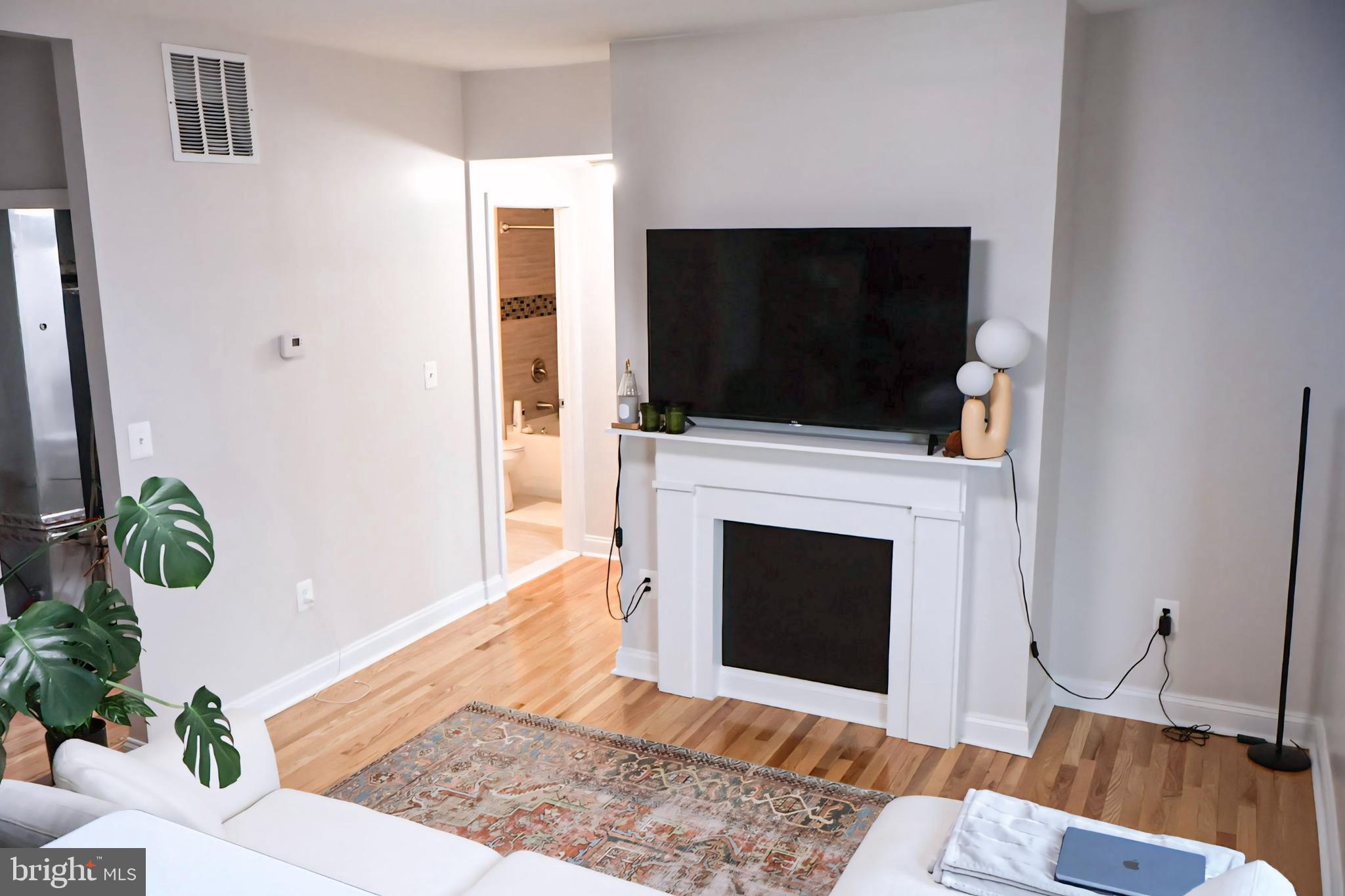 1734 Bolton Street, Unit 3R Baltimore, MD 21217 - Photo 12 of 38