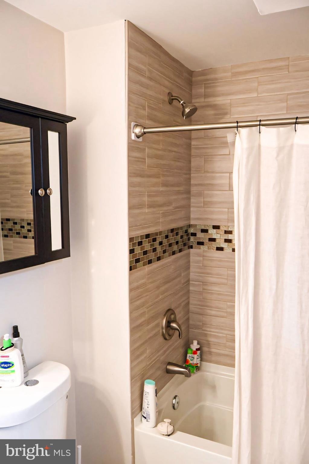 1734 Bolton Street, Unit 3R Baltimore, MD 21217 - Photo 15 of 38