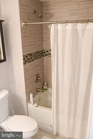 $1,550 | 1734 Bolton Street, Unit 3R, Baltimore, MD 21217