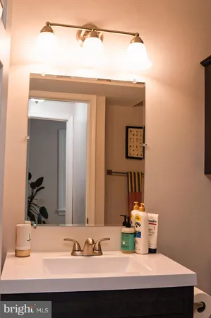 $1,550 | 1734 Bolton Street, Unit 3R, Baltimore, MD 21217