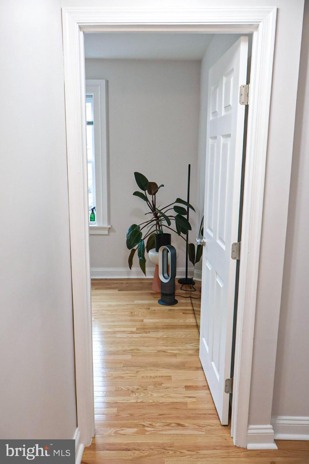 1734 Bolton Street, Unit 3R Baltimore, MD 21217 - Photo 19 of 38