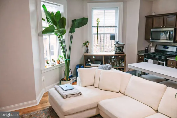 $1,550 | 1734 Bolton Street, Unit 3R, Baltimore, MD 21217