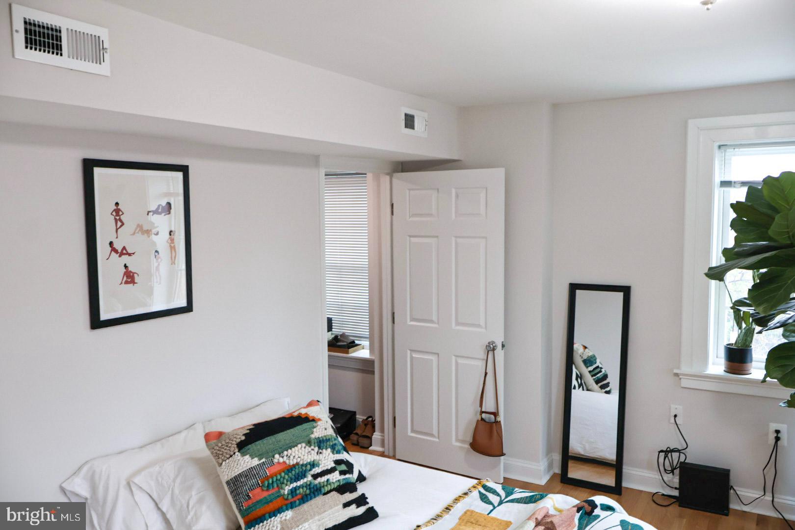 1734 Bolton Street, Unit 3R Baltimore, MD 21217 - Photo 23 of 38