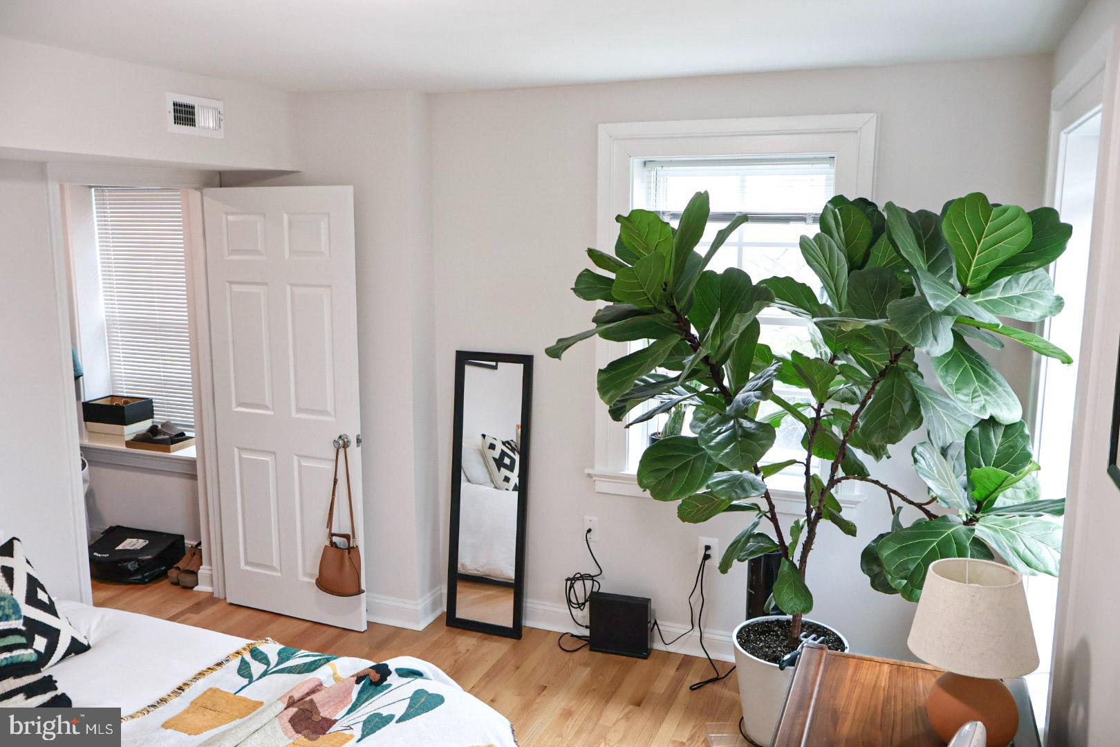 1734 Bolton Street, Unit 3R Baltimore, MD 21217 - Photo 30 of 38