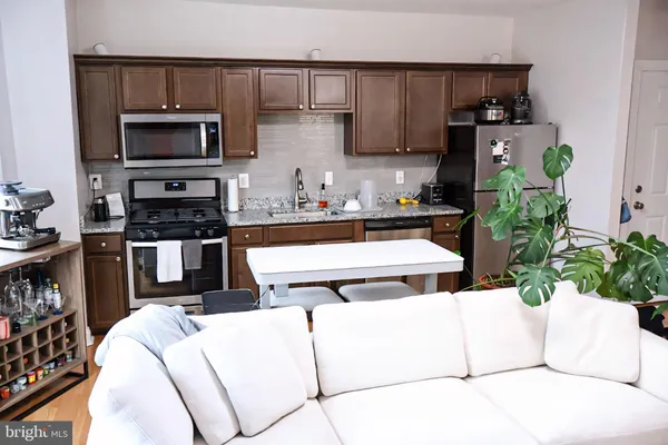 $1,550 | 1734 Bolton Street, Unit 3R, Baltimore, MD 21217