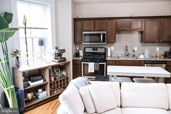 $1,550 | 1734 Bolton Street, Unit 3R, Baltimore, MD 21217