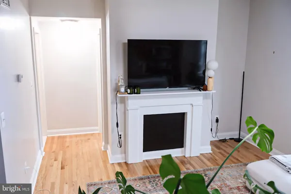 $1,550 | 1734 Bolton Street, Unit 3R, Baltimore, MD 21217