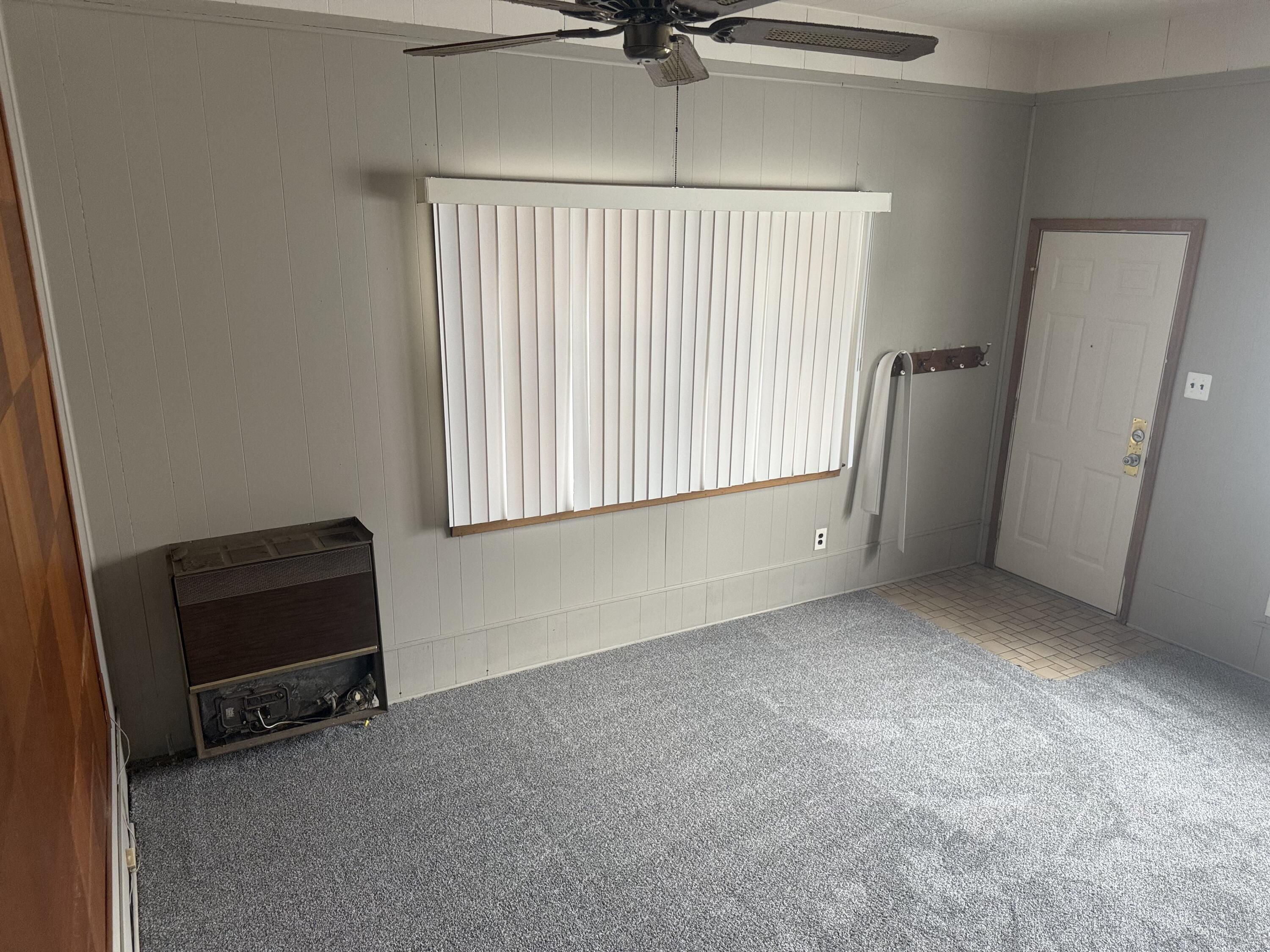 21819 Shakespeare Avenue Eastpointe, MI 48021 - Photo 13 of 21 IMG_5668