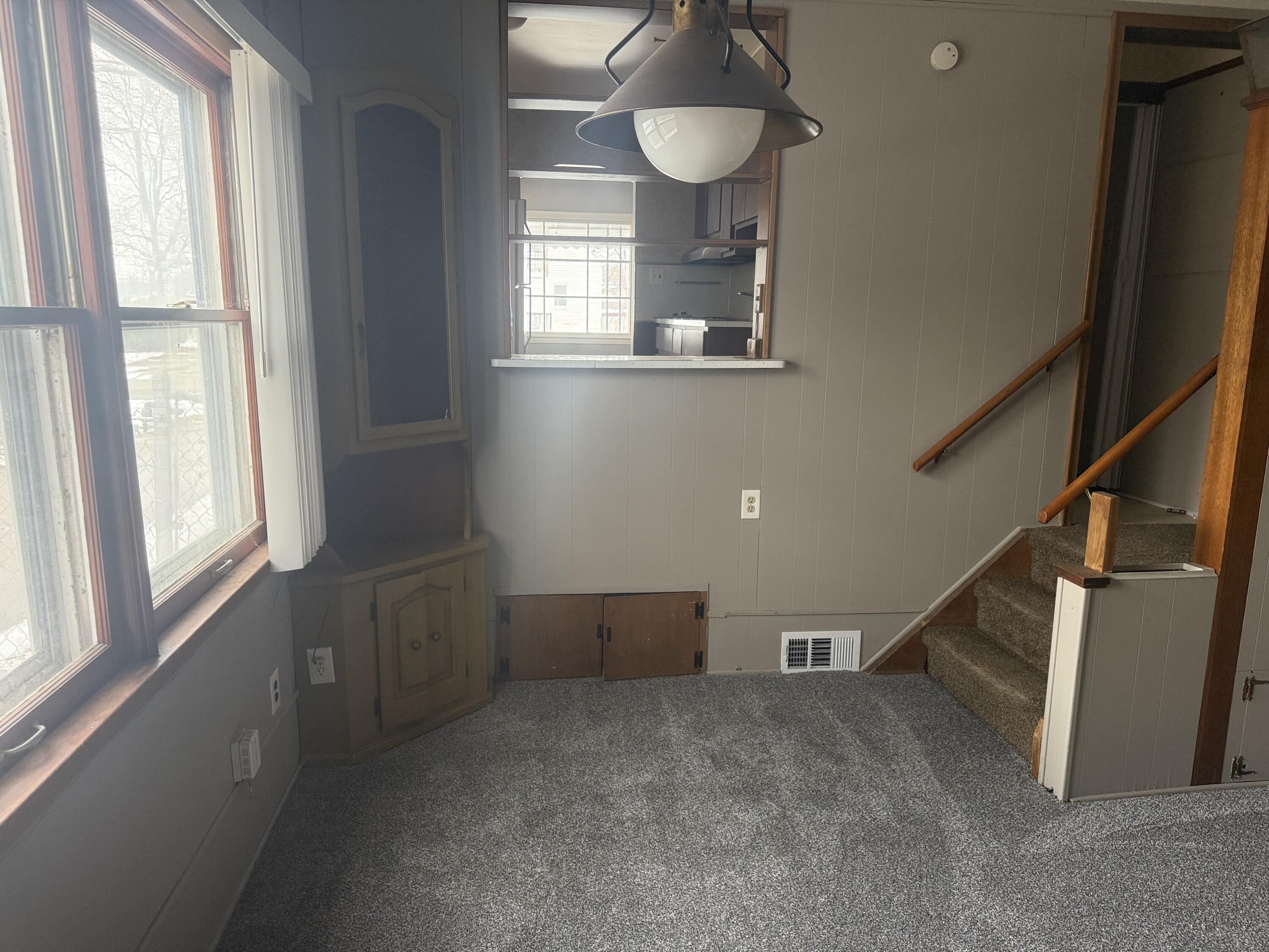 21819 Shakespeare Avenue Eastpointe, MI 48021 - Photo 15 of 21 IMG_5675