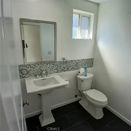 $4,300 | 16043 San Fernando Mission Boulevard, Granada Hills, CA 91344