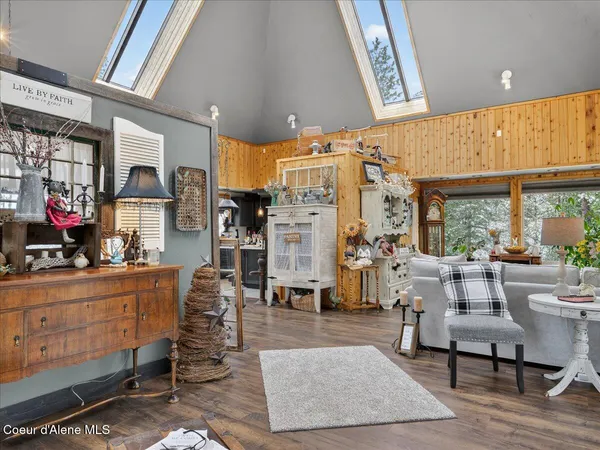 $1,499,900 | 483 Paradise Road, Pinehurst, ID 83850
