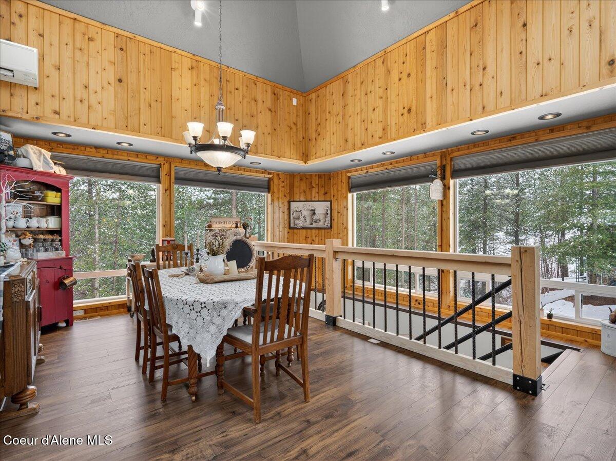 483 Paradise Road Pinehurst, ID 83850 - Photo 15 of 80 Custom Railing