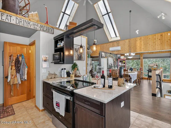 $1,499,900 | 483 Paradise Road, Pinehurst, ID 83850