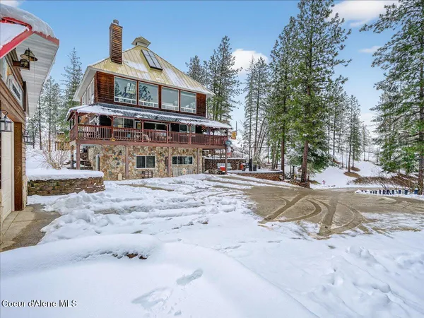 $1,499,900 | 483 Paradise Road, Pinehurst, ID 83850