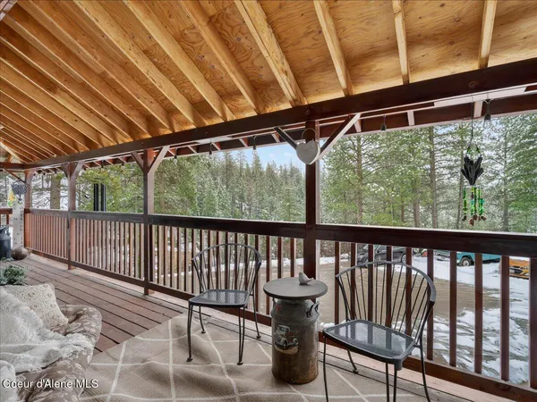 $1,499,900 | 483 Paradise Road, Pinehurst, ID 83850