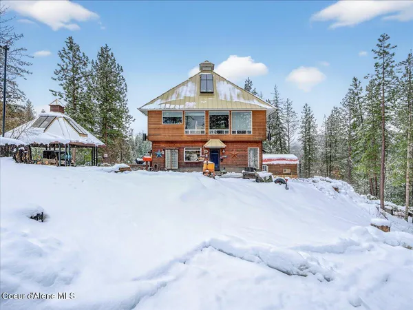$1,499,900 | 483 Paradise Road, Pinehurst, ID 83850
