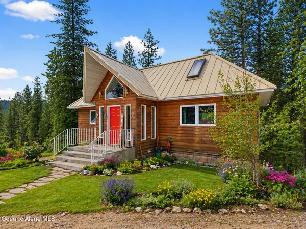 $1,399,900 | 483 Paradise Road, Pinehurst, ID 83850