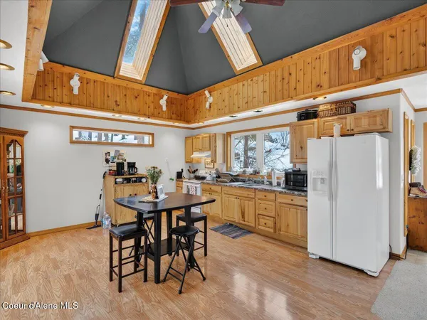 $1,399,900 | 483 Paradise Road, Pinehurst, ID 83850