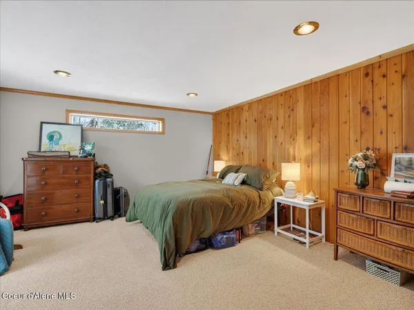 $1,399,900 | 483 Paradise Road, Pinehurst, ID 83850