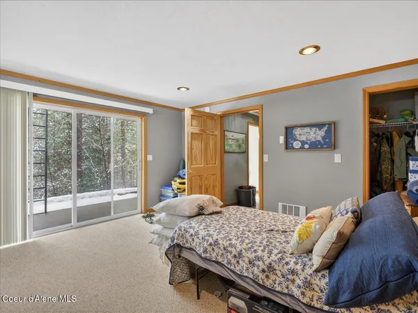 $1,399,900 | 483 Paradise Road, Pinehurst, ID 83850