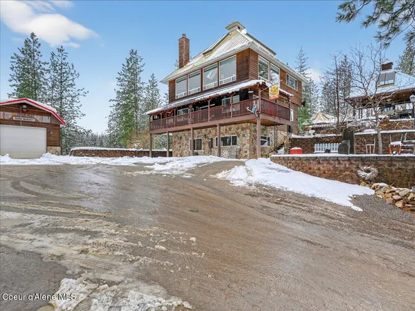 $1,499,900 | 483 Paradise Road, Pinehurst, ID 83850