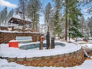 483 Paradise Road Pinehurst, ID 83850 - Photo 70 of 80 Large Water Fountain