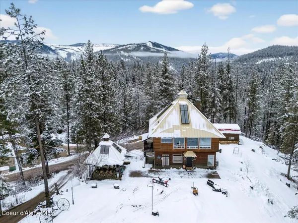 $1,499,900 | 483 Paradise Road, Pinehurst, ID 83850
