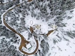 $1,499,900 | 483 Paradise Road, Pinehurst, ID 83850