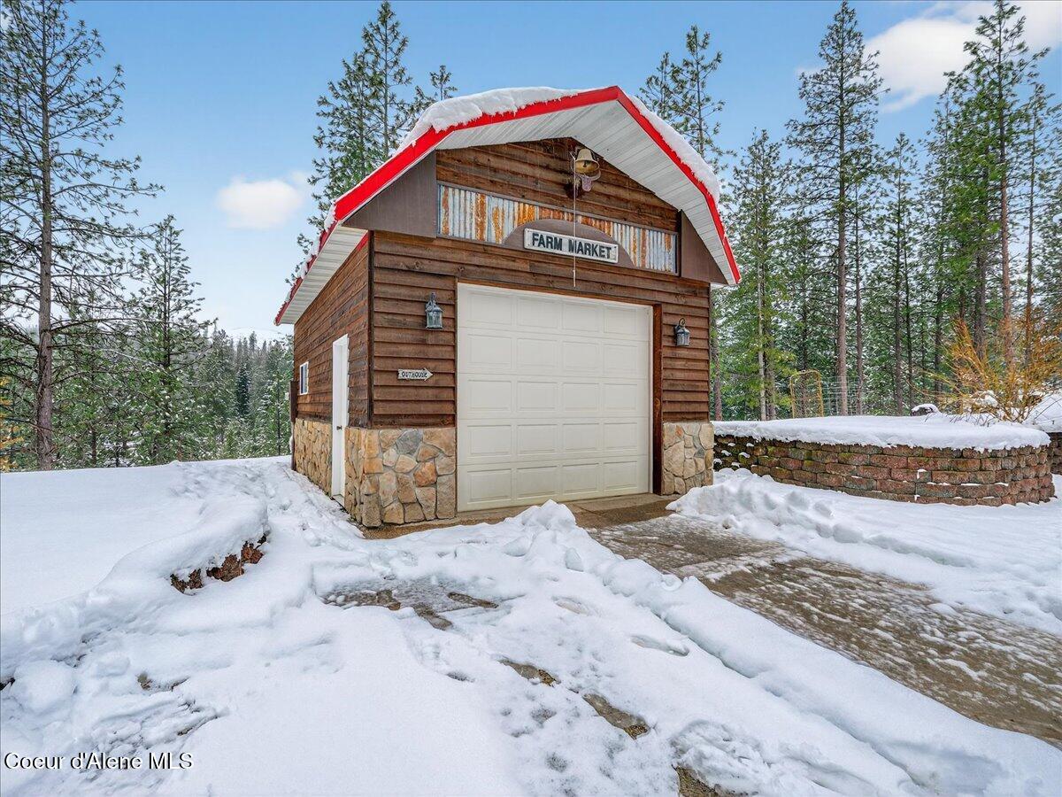 483 Paradise Road Pinehurst, ID 83850 - Photo 8 of 80 1 Car Heated Garage
