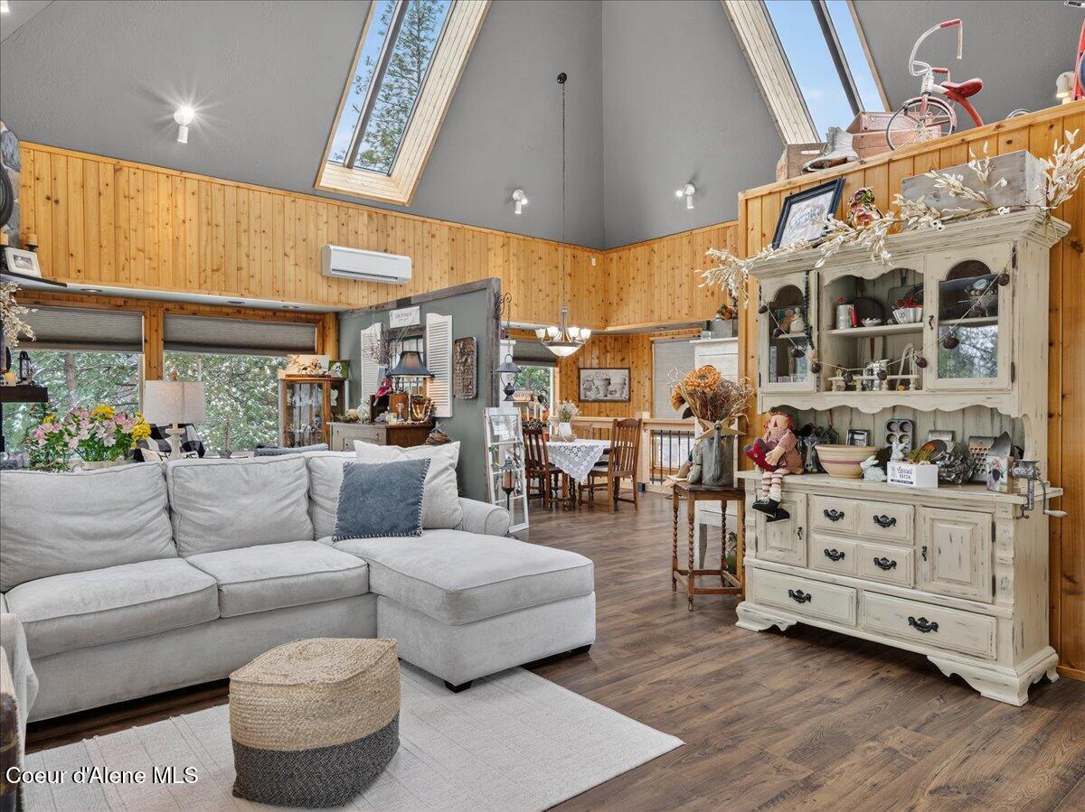 483 Paradise Road Pinehurst, ID 83850 - Photo 9 of 80 Open Floor Concept