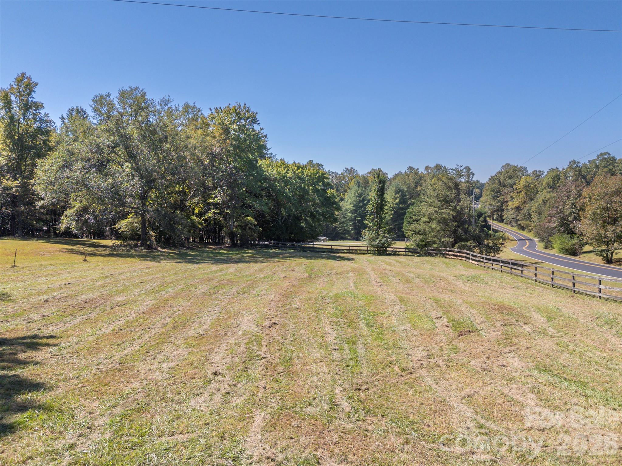 600 John Weaver Road Columbus, NC 28722 - Photo 4 of 47 Gallery Image 4